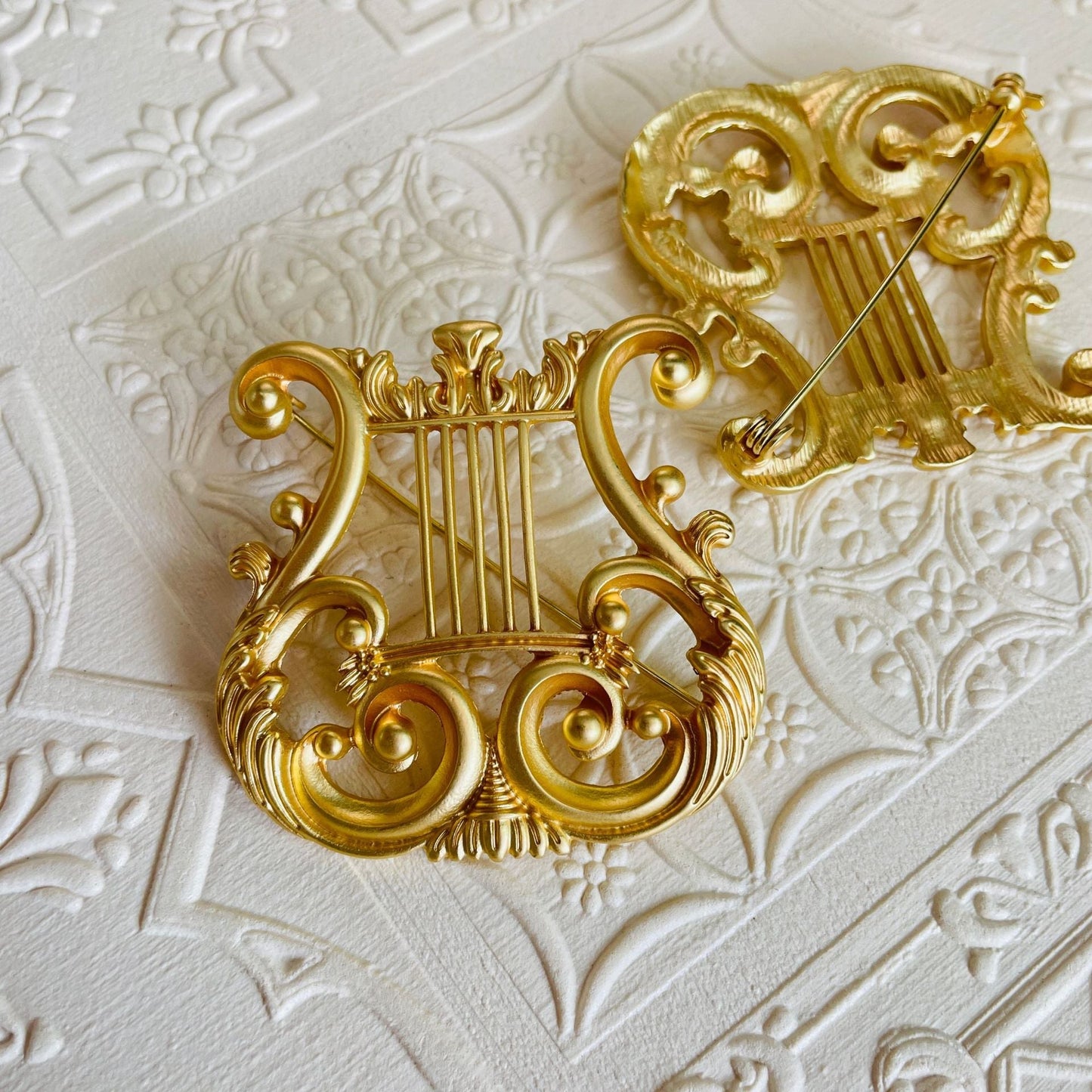 women-Brooch-bestseller-brooch