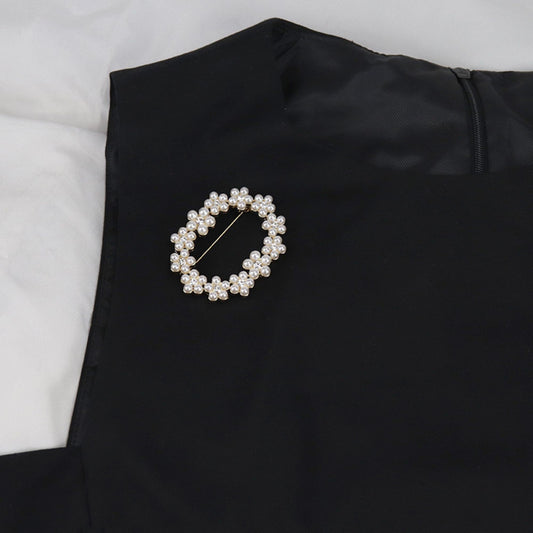 women--bestseller-brooch