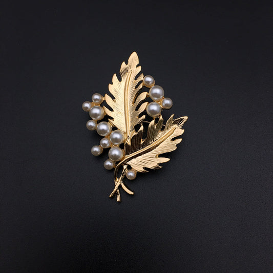 women--brooch-gift for him