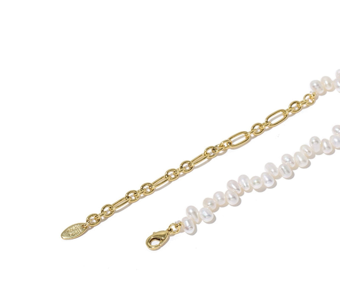 women-Necklace-freshwater pearl-gold