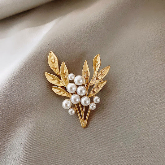 women--bestseller-brooch