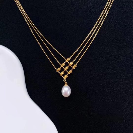 Gold Pattern Chain Necklace with Freshwater Pearl