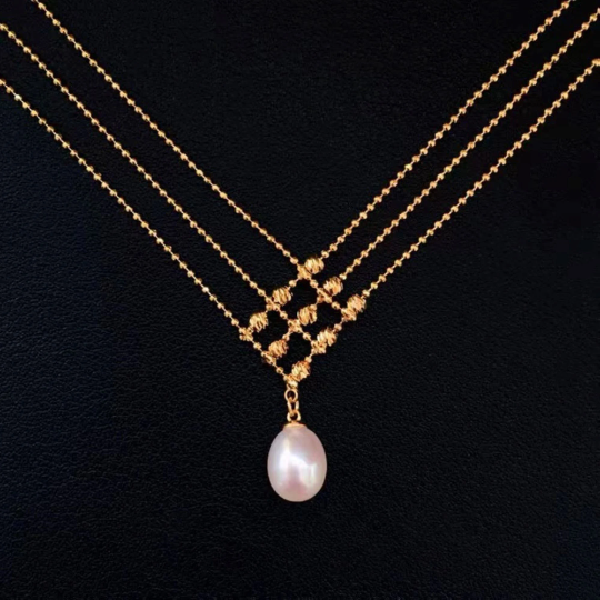 Gold Pattern Chain Necklace with Freshwater Pearl