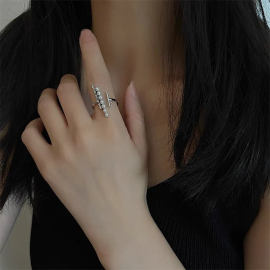 Asymmetrical Faux Pearl Ring