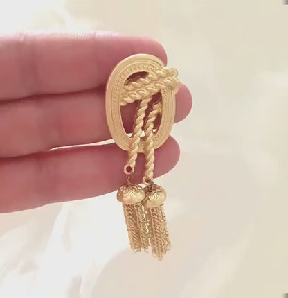 ヴィンテージスタイルのゴールドツイストノットステートメントブローチ