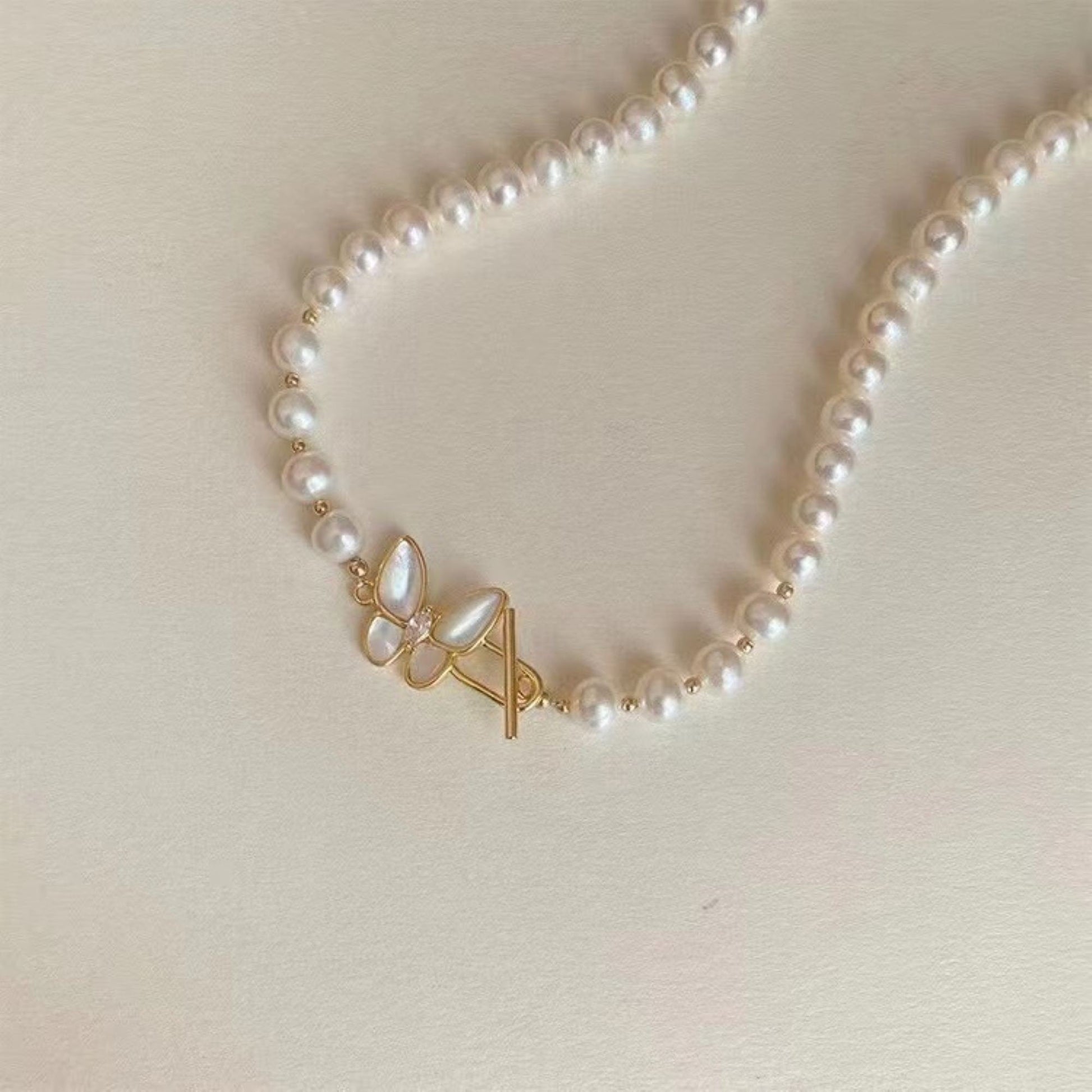 women-Necklace-butterflies-earrings