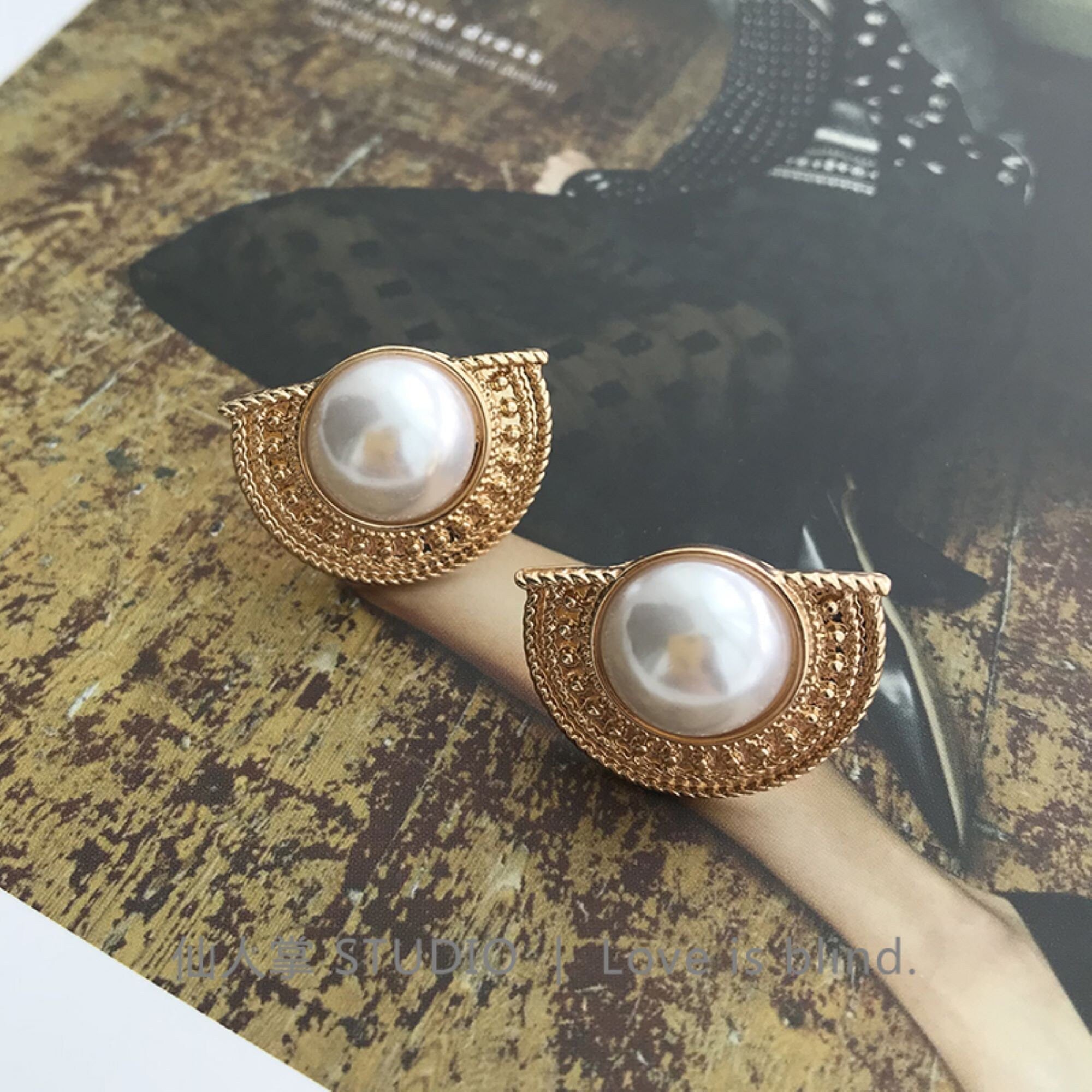 women-Earrings-earrings-gold
