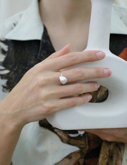 women-Ring-freshwater pearl-gold