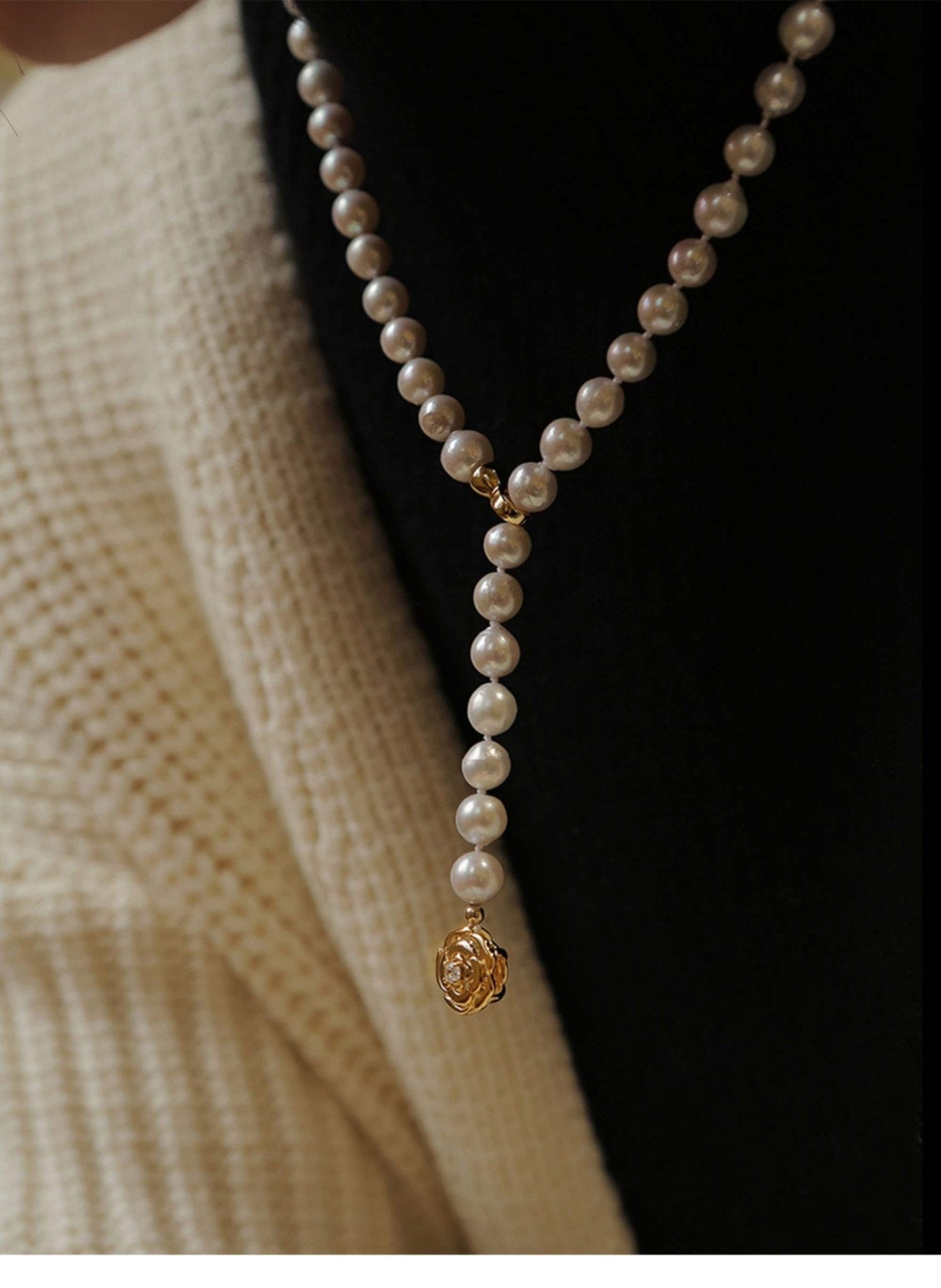 women-Necklace-freshwater pearl-gift for her