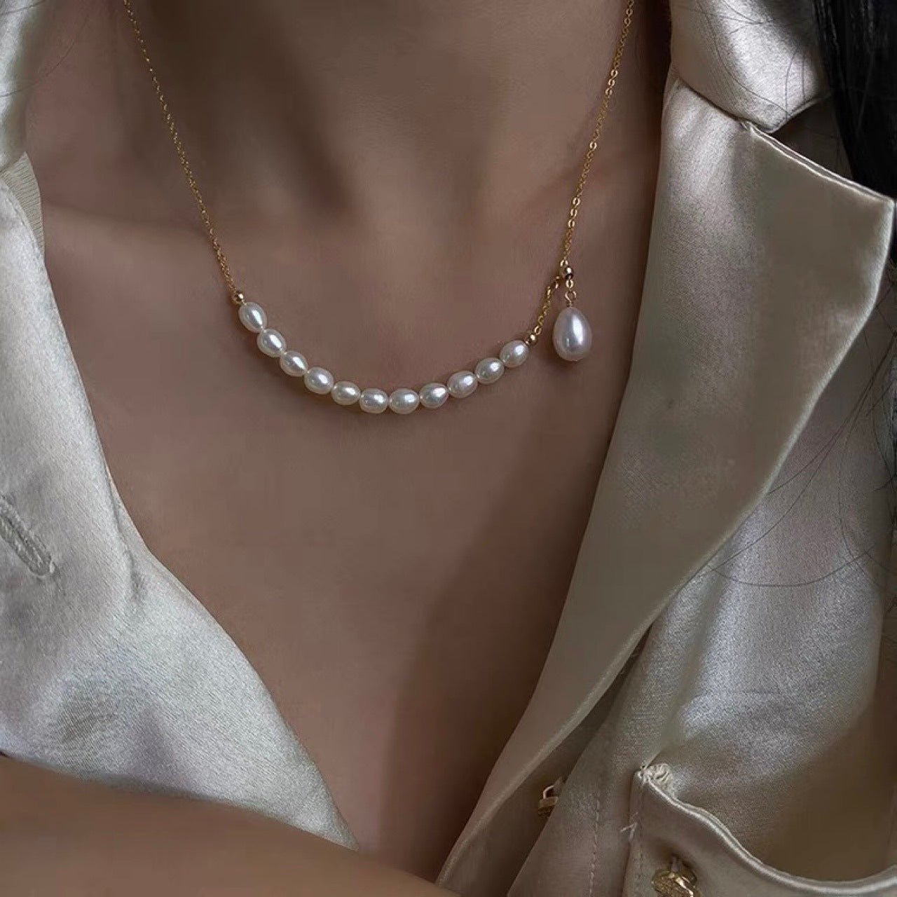 women-Necklace-freshwater pearl-gift for her