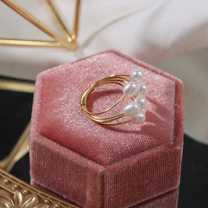 women-Ring-freshwater pearl-gold