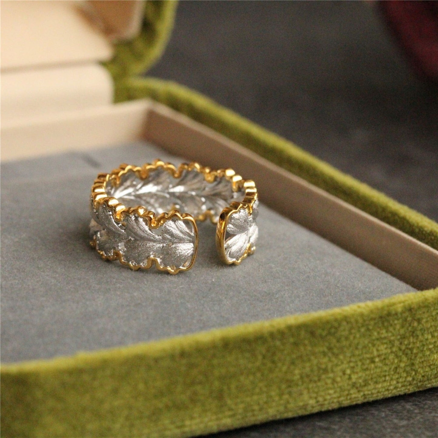 women-Ring-ring-