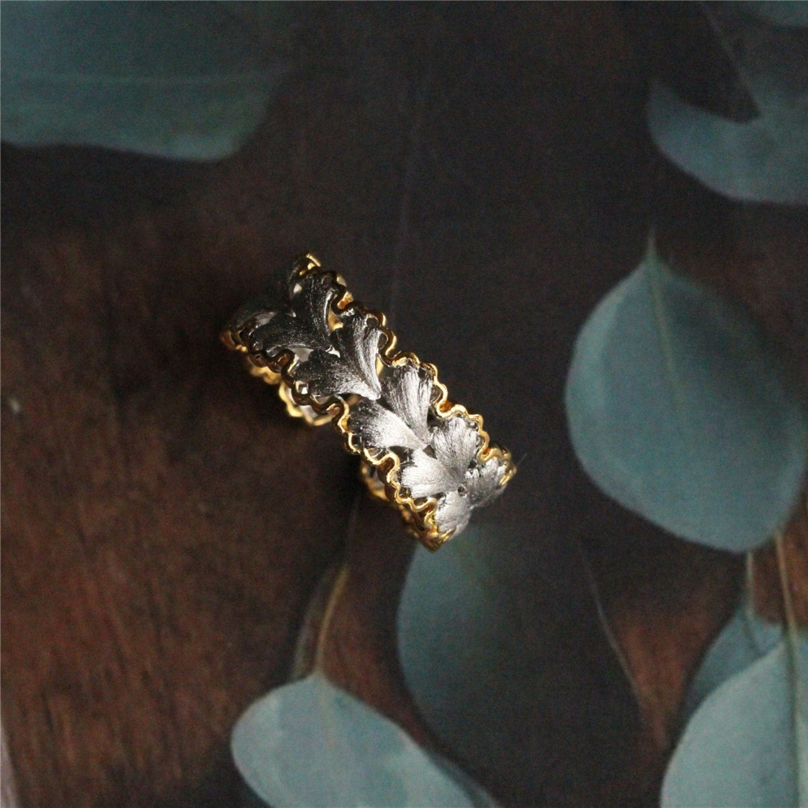 women-Ring-ring-