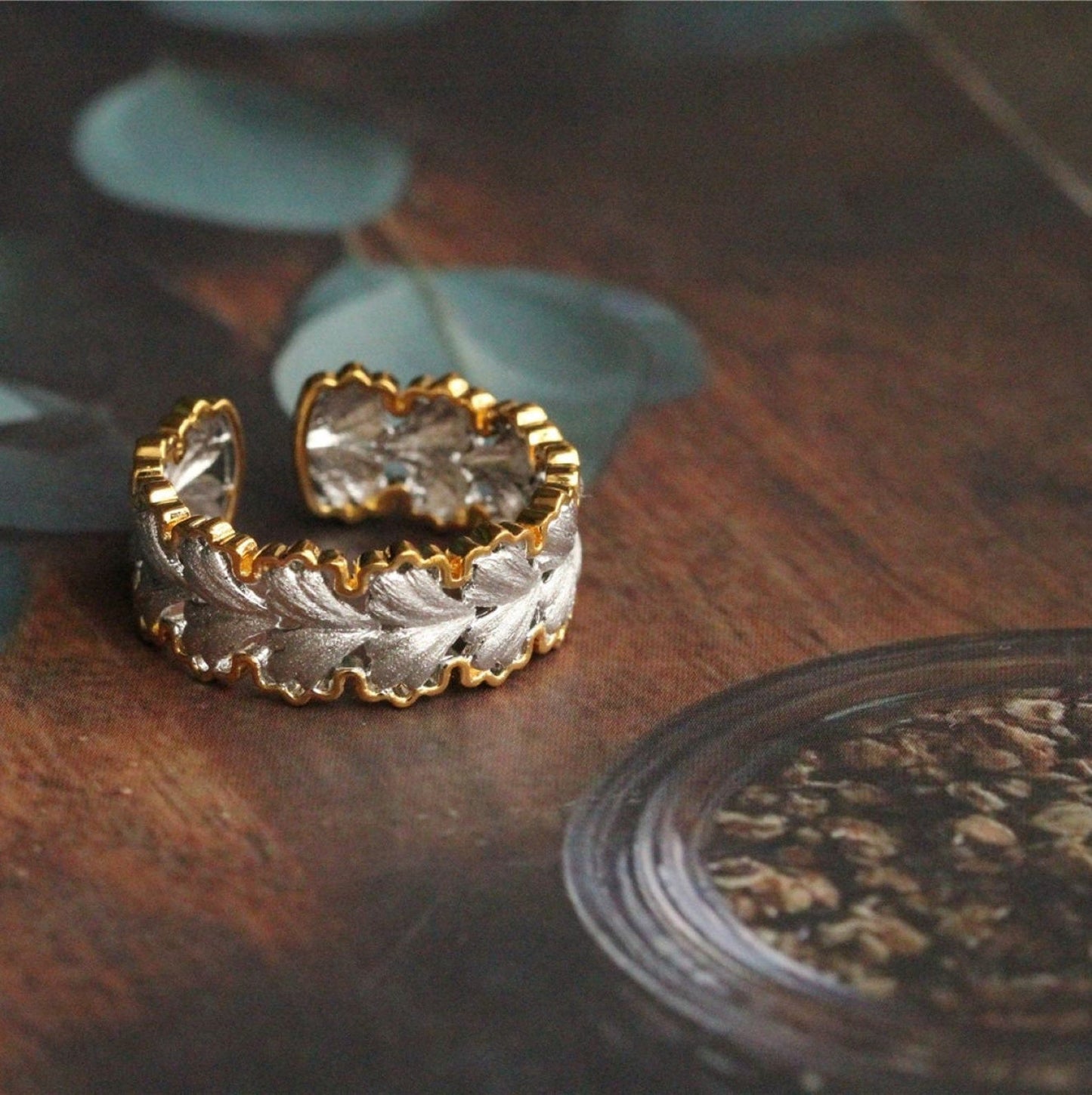 women-Ring-ring-