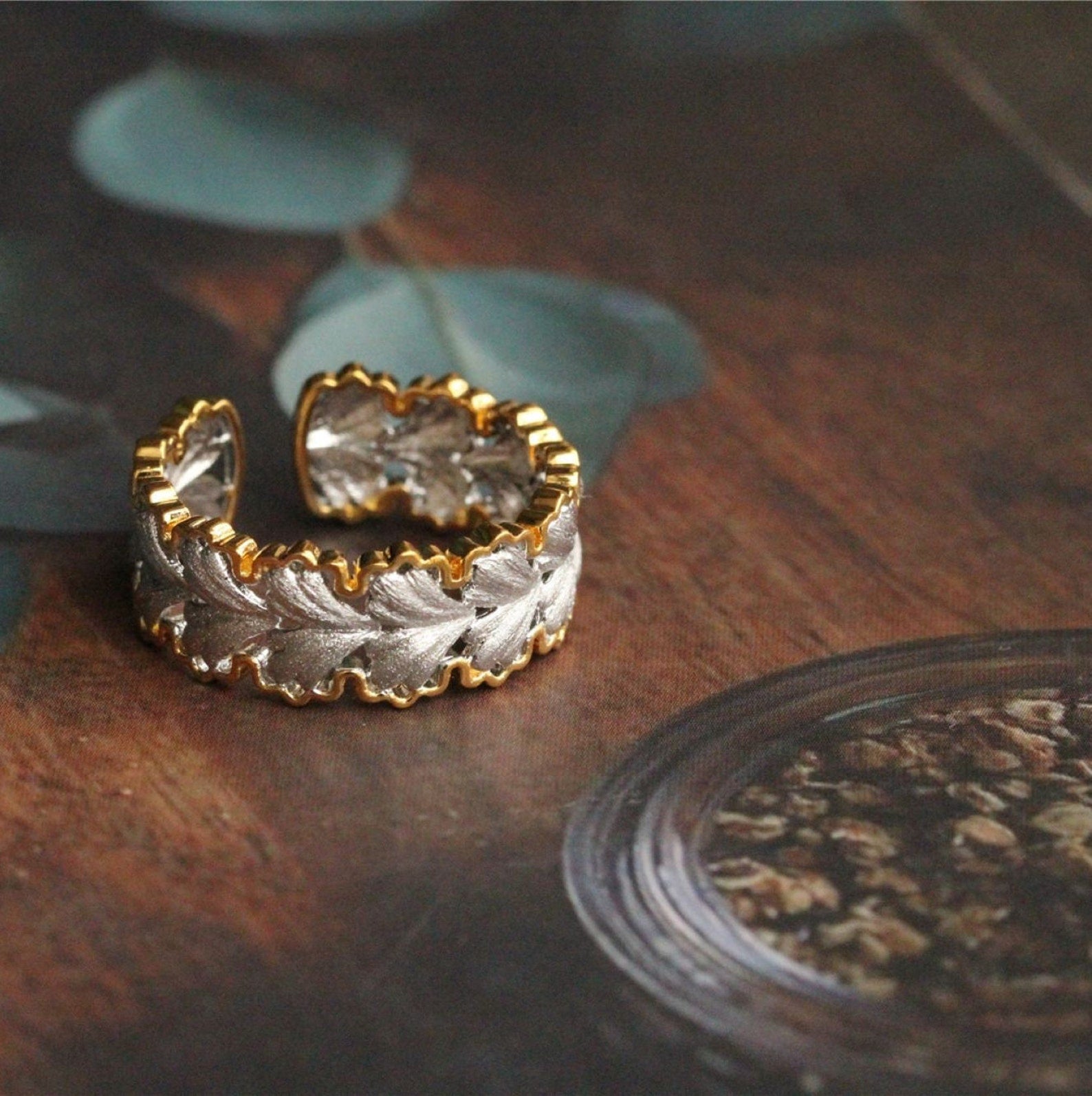 women-Ring-ring-
