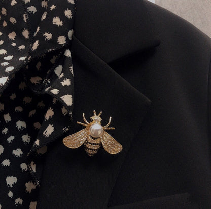 women-Brooch-animals-bestseller