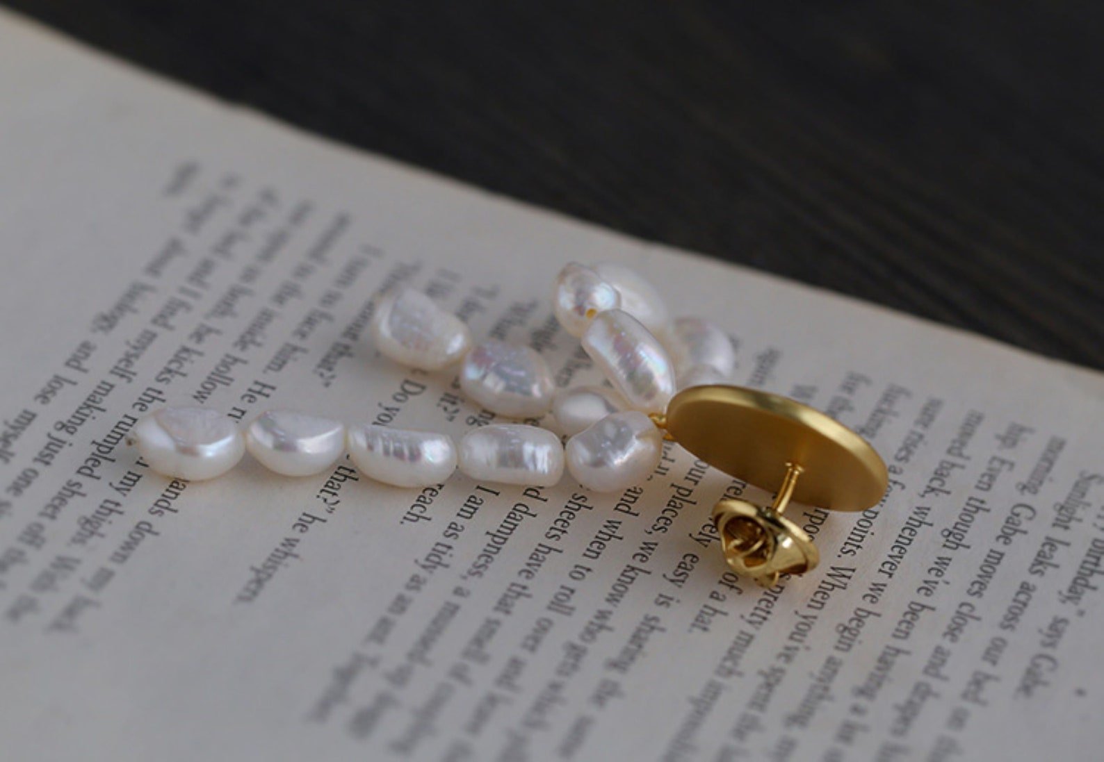 women-Brooch-brooch-freshwater pearl
