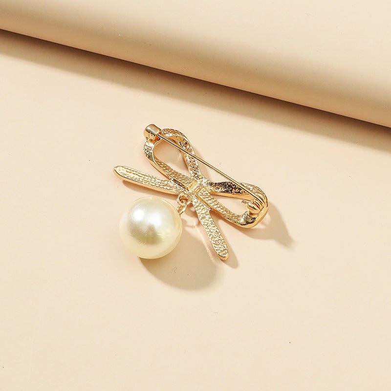 women--bow-brooch