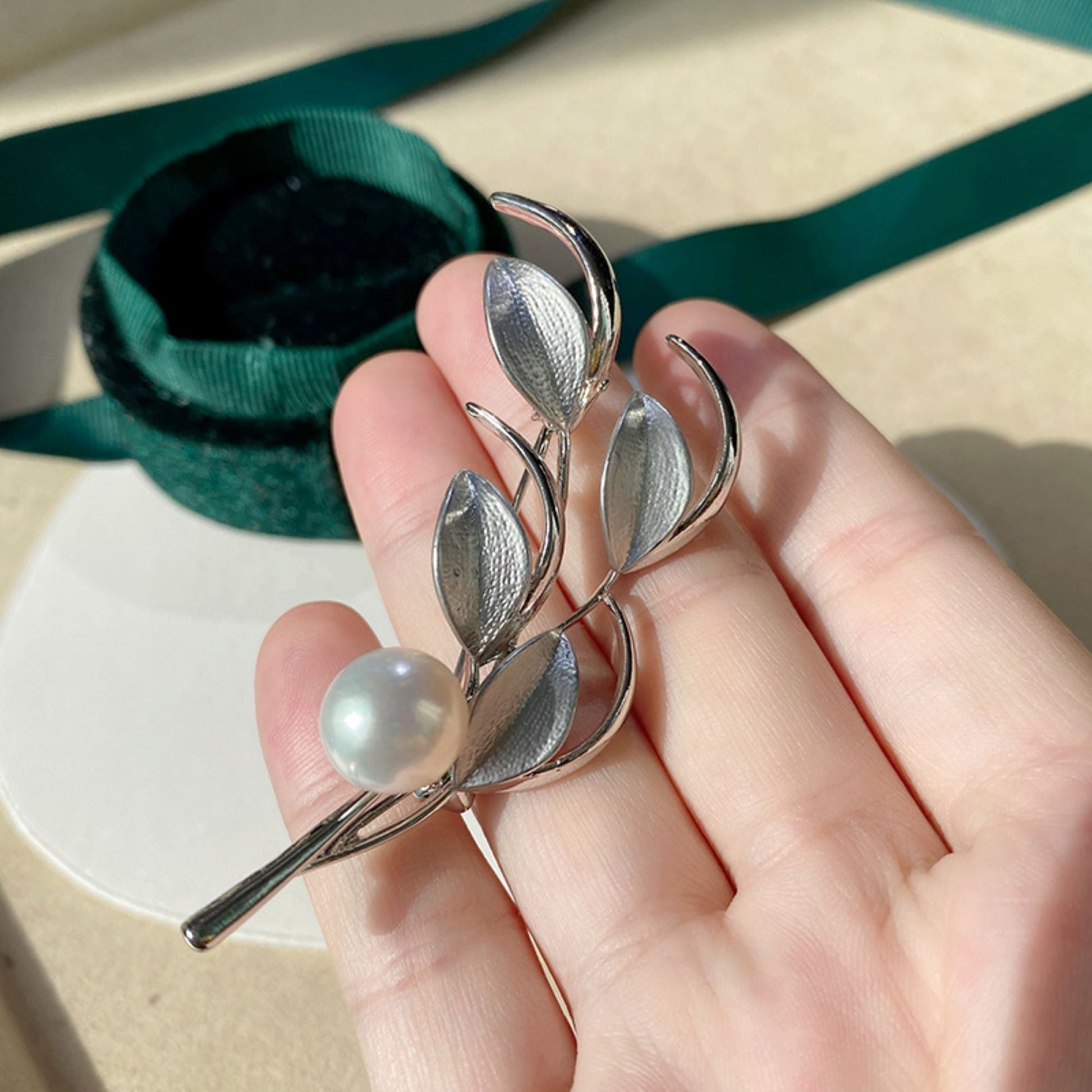 women-Brooch-brooch-freshwater pearl