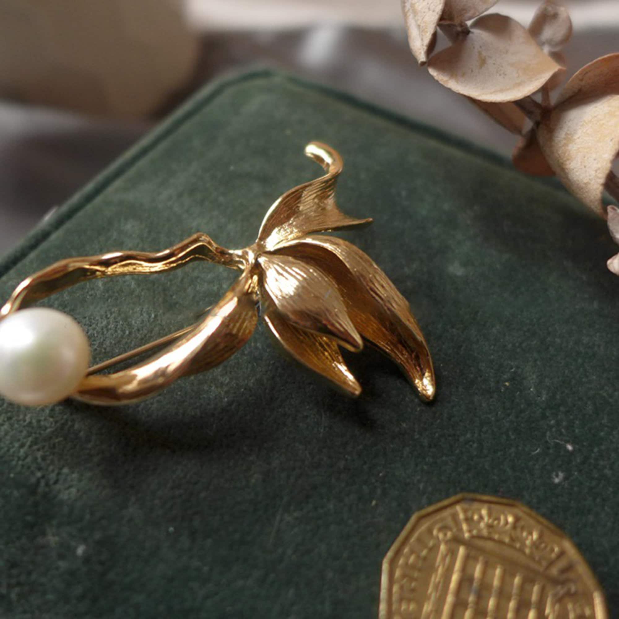 women-Brooch-brooch-freshwater pearl