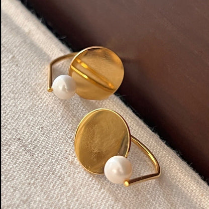 women-Ring-freshwater pearl-gold