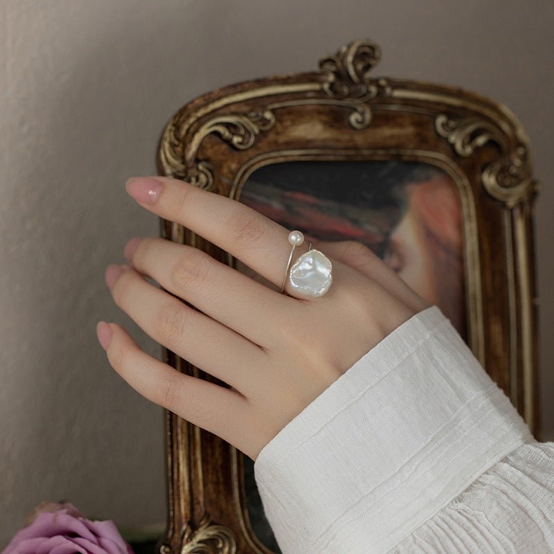 women-Ring-freshwater pearl-minimalist