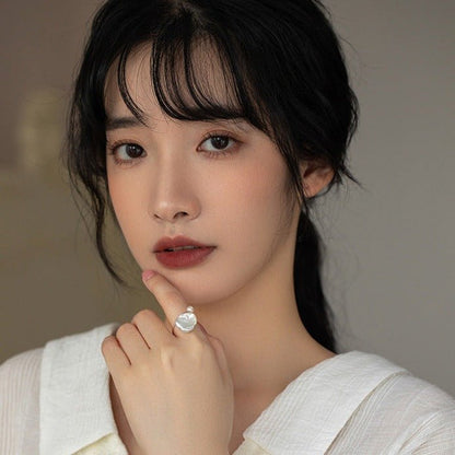 women-Ring-freshwater pearl-minimalist