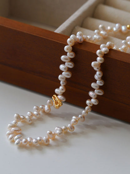women-Necklace-freshwater pearl-necklace