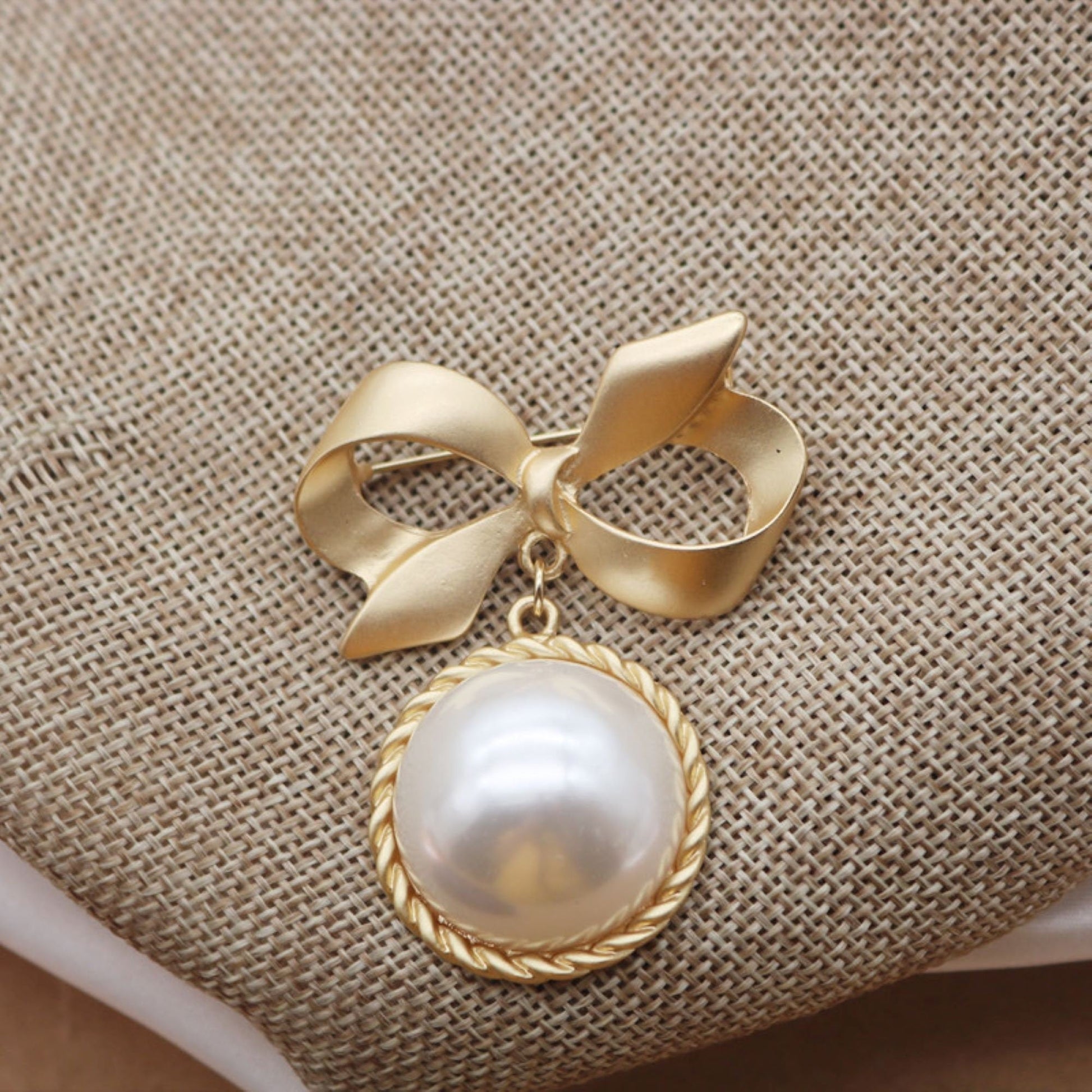 women--bestseller-bow