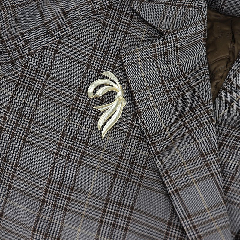 women--bow-brooch
