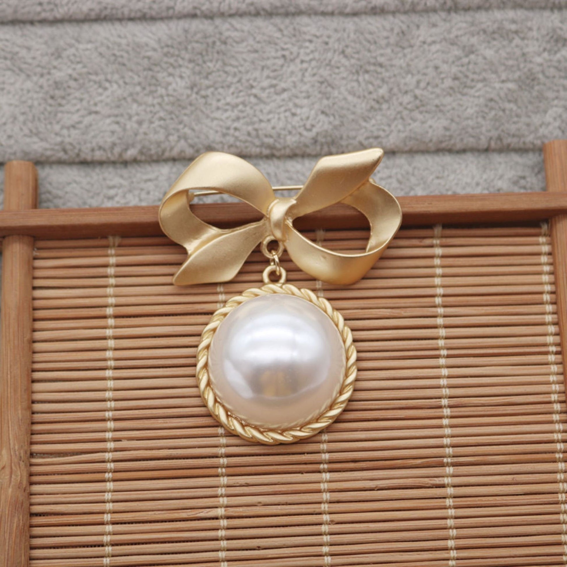 women--bestseller-bow