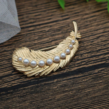 women--angels-animals