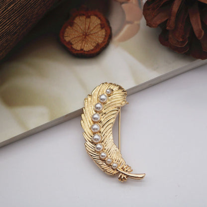 women--angels-animals