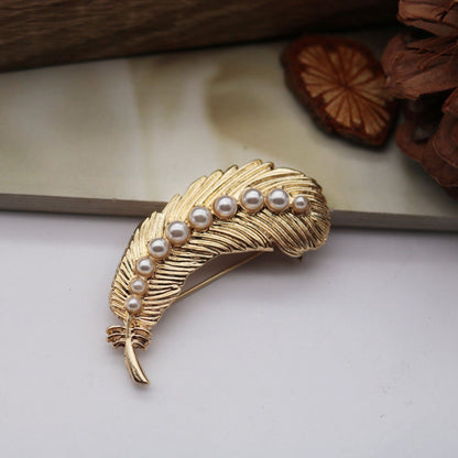 women--angels-animals