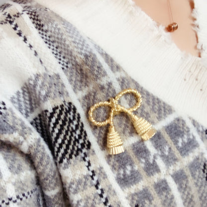women-Brooch-bow-brooch