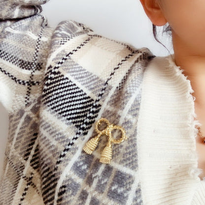 women-Brooch-bow-brooch