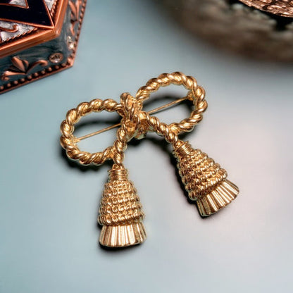 women-Brooch-bow-brooch