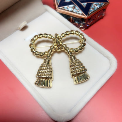 women-Brooch-bow-brooch